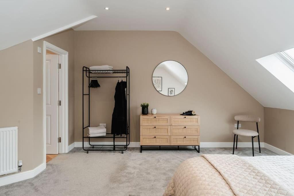 Boutique Apartment - Mazerystays Exley Buitenkant foto